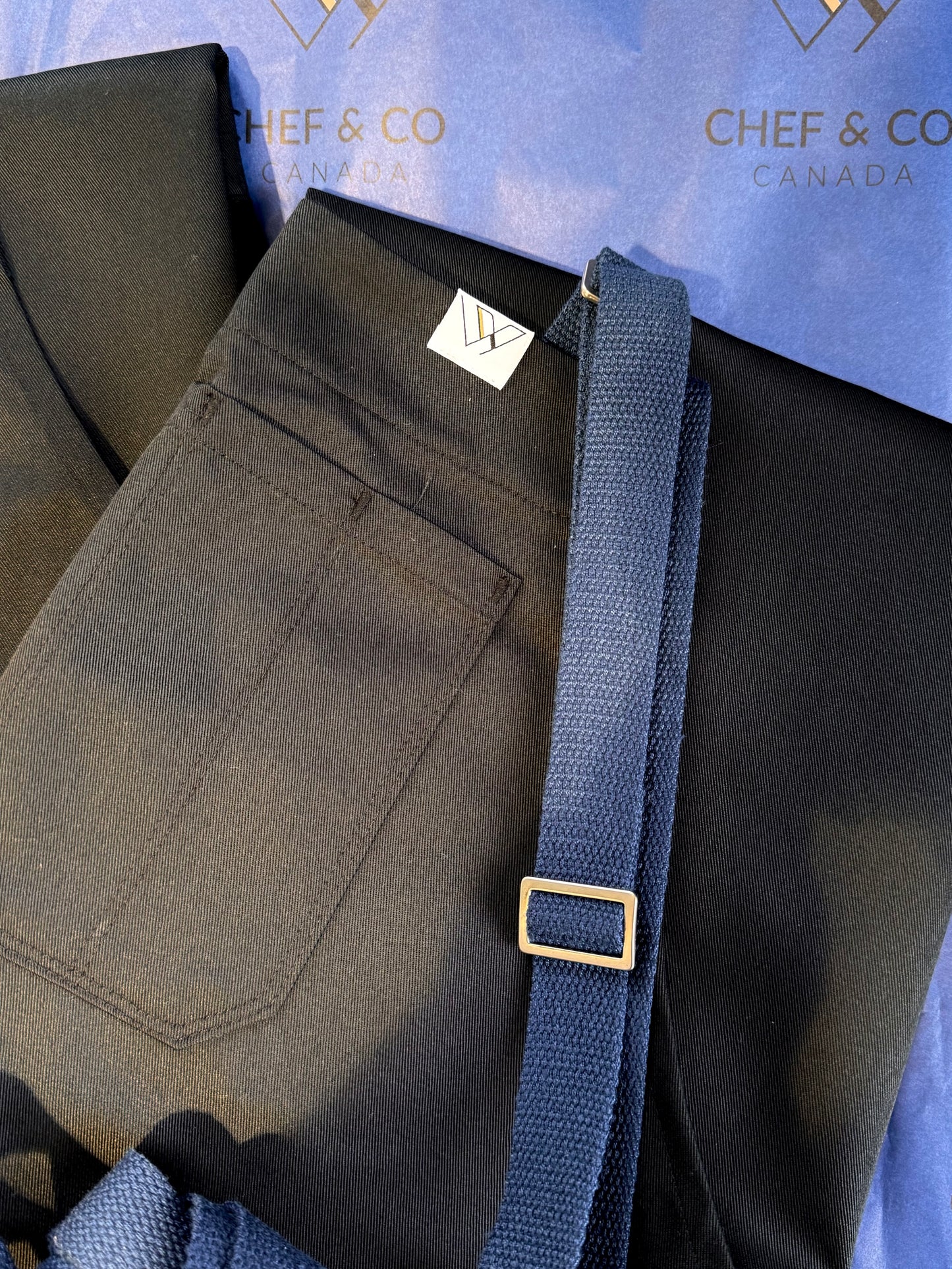 VANCOUVER 94 BLACK APRON