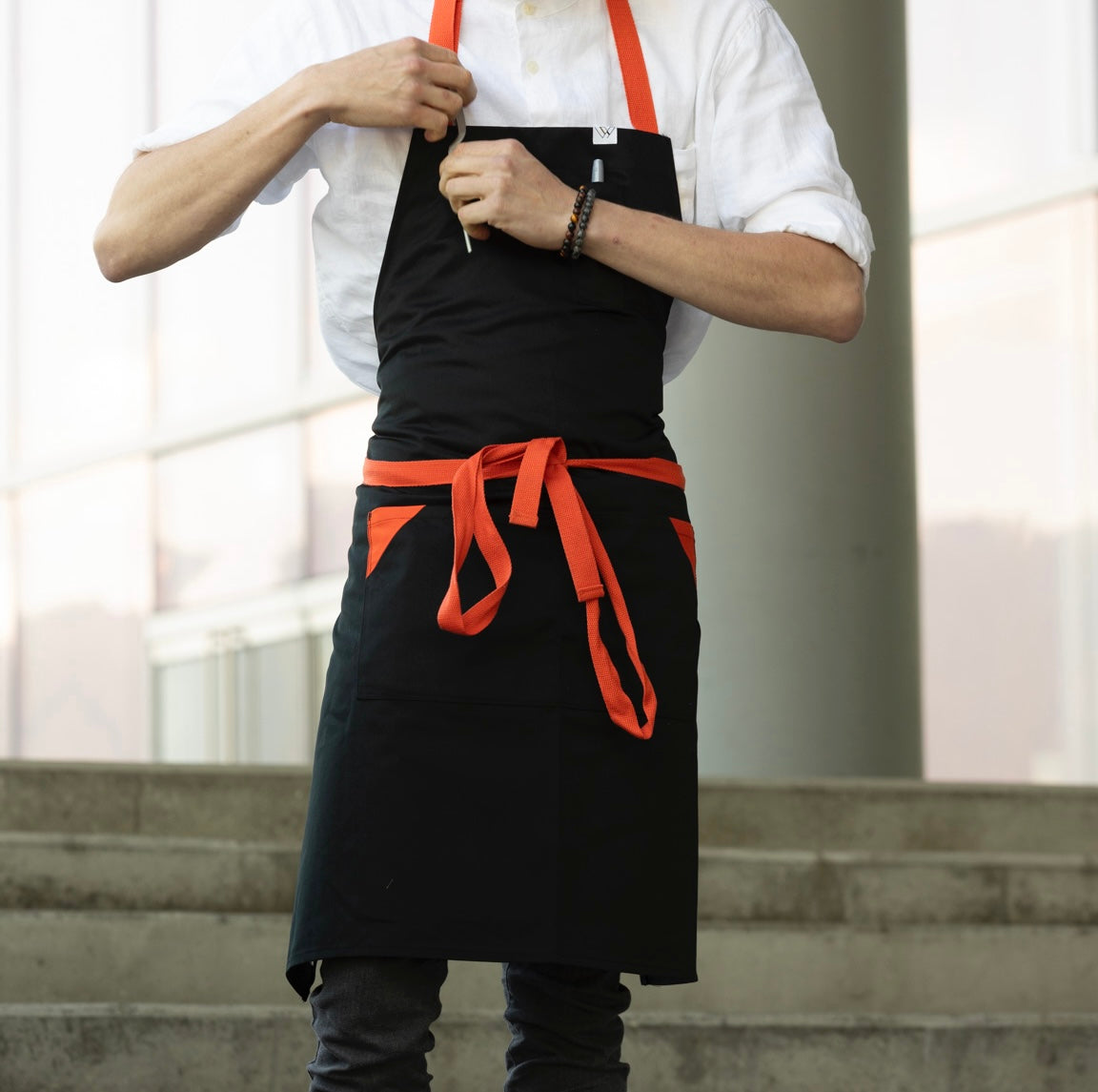 VANCOUVER 209 APRON