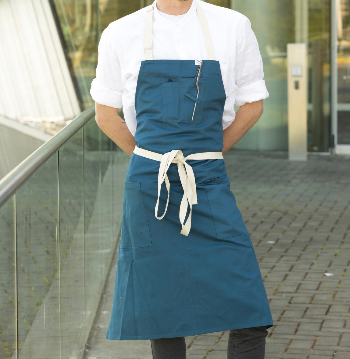 VANCOUVER 02 APRON