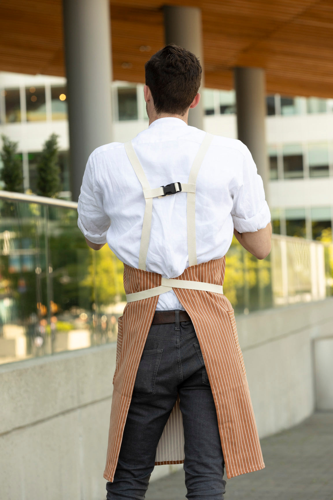 VANCOUVER 205 H-BACK APRON