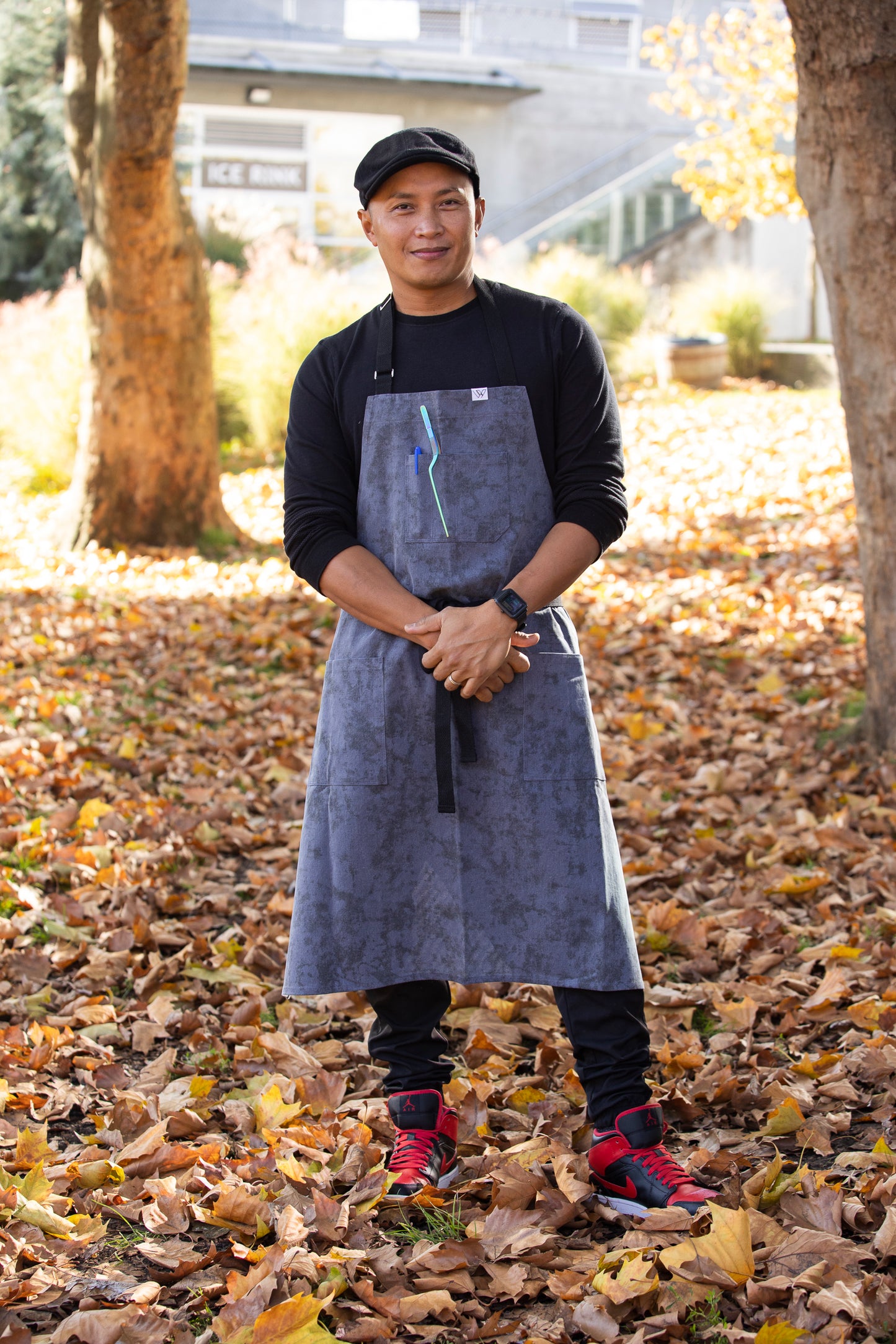 VANCOUVER HYBRIDS 101 (TIE DYE APRON)