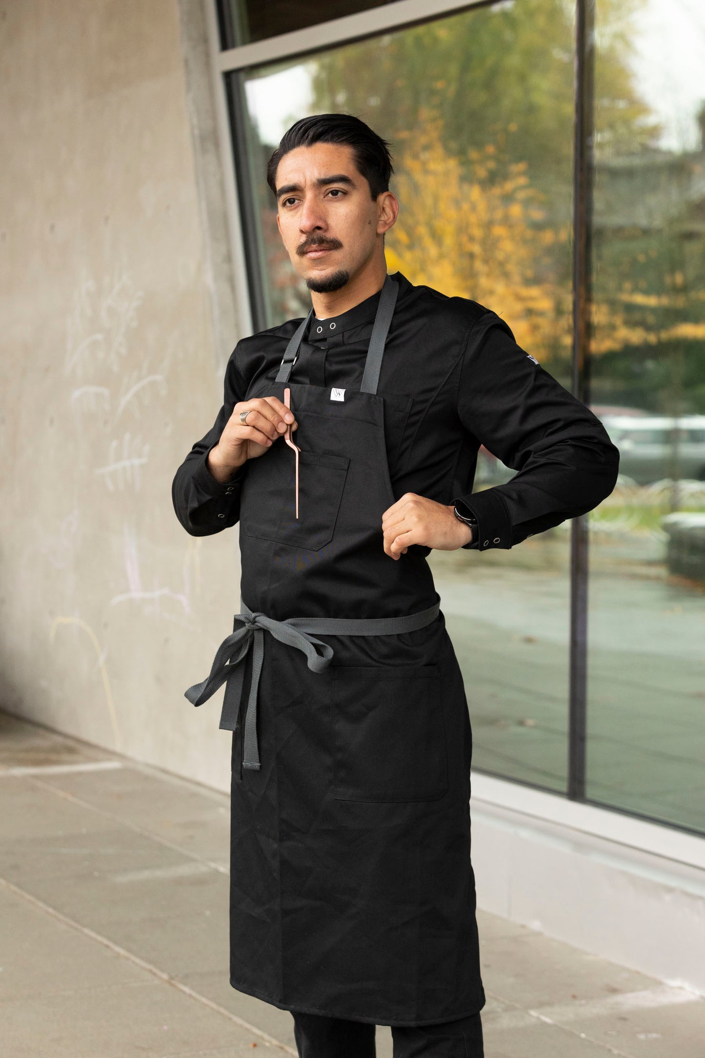 VANCOUVER 94 BLACK APRON