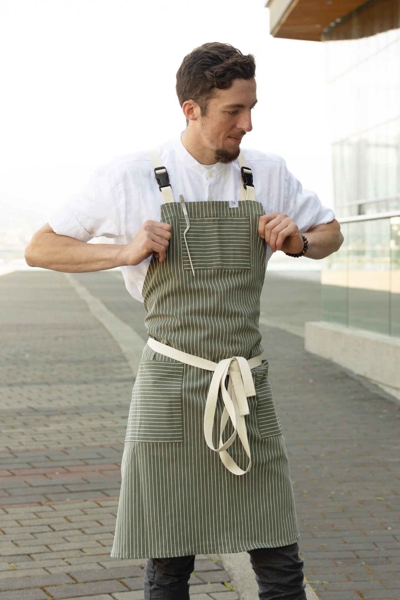 VANCOUVER 205 H-BACK APRON