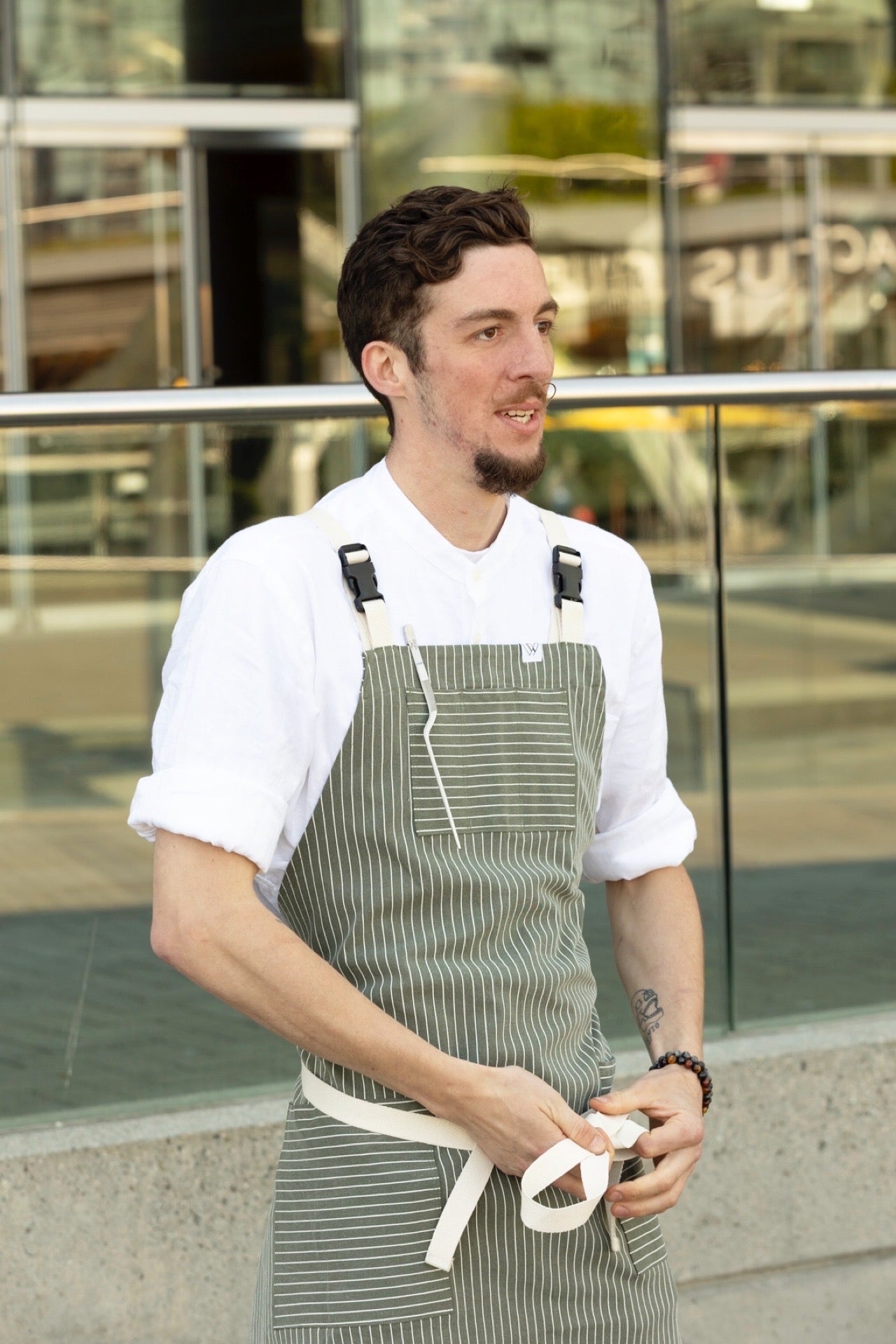 VANCOUVER 205 H-BACK APRON