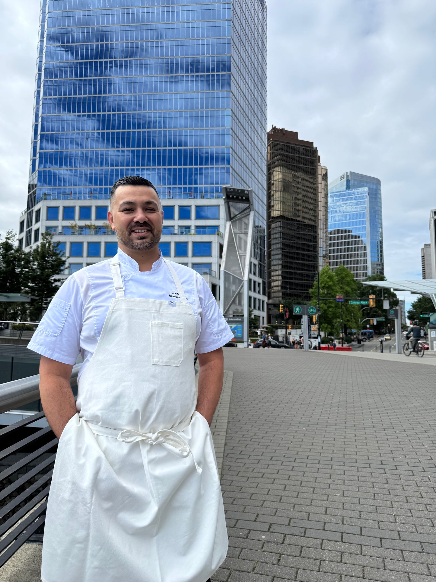 VANCOUVER 216 APRON