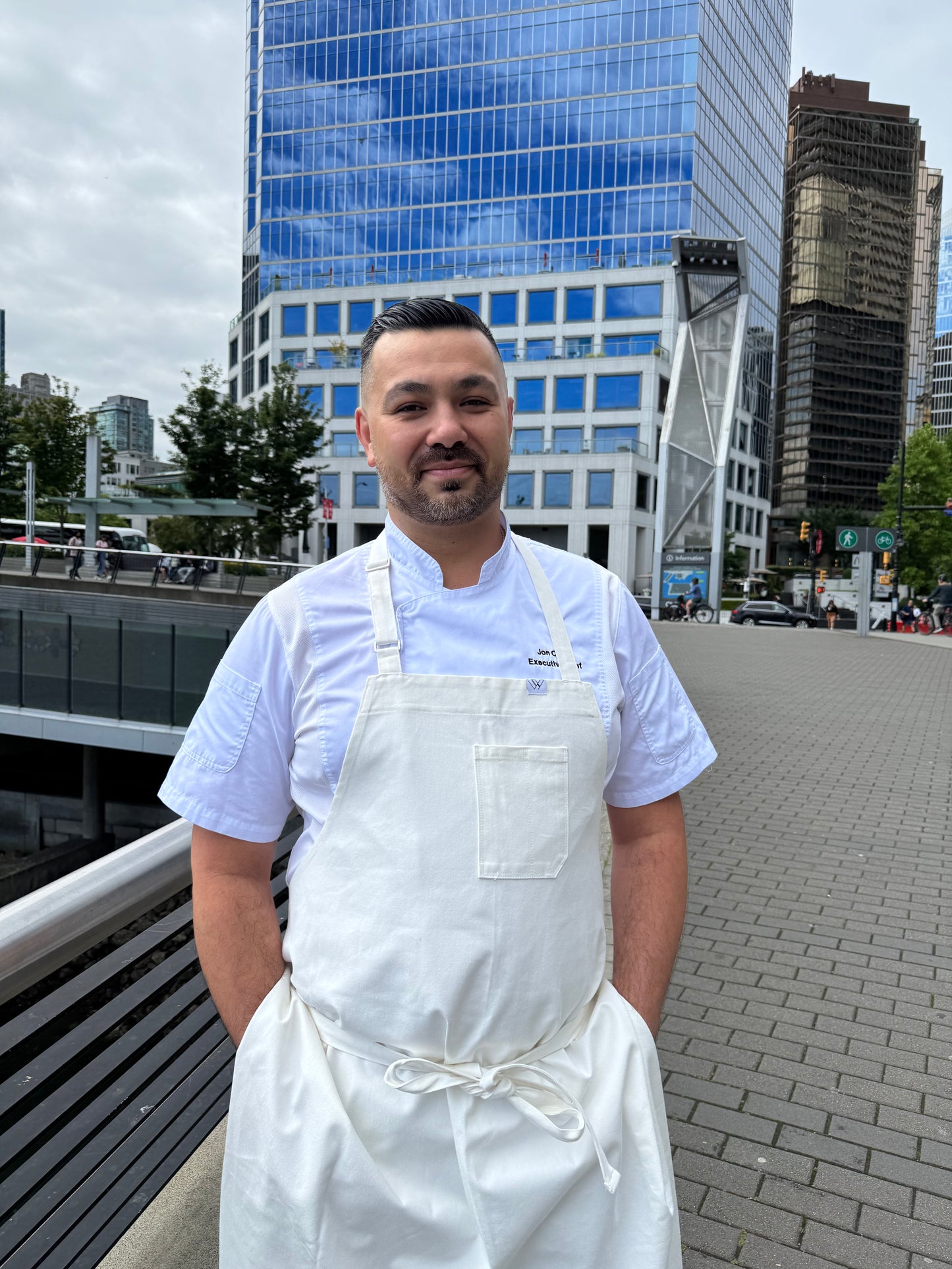 VANCOUVER 216 APRON
