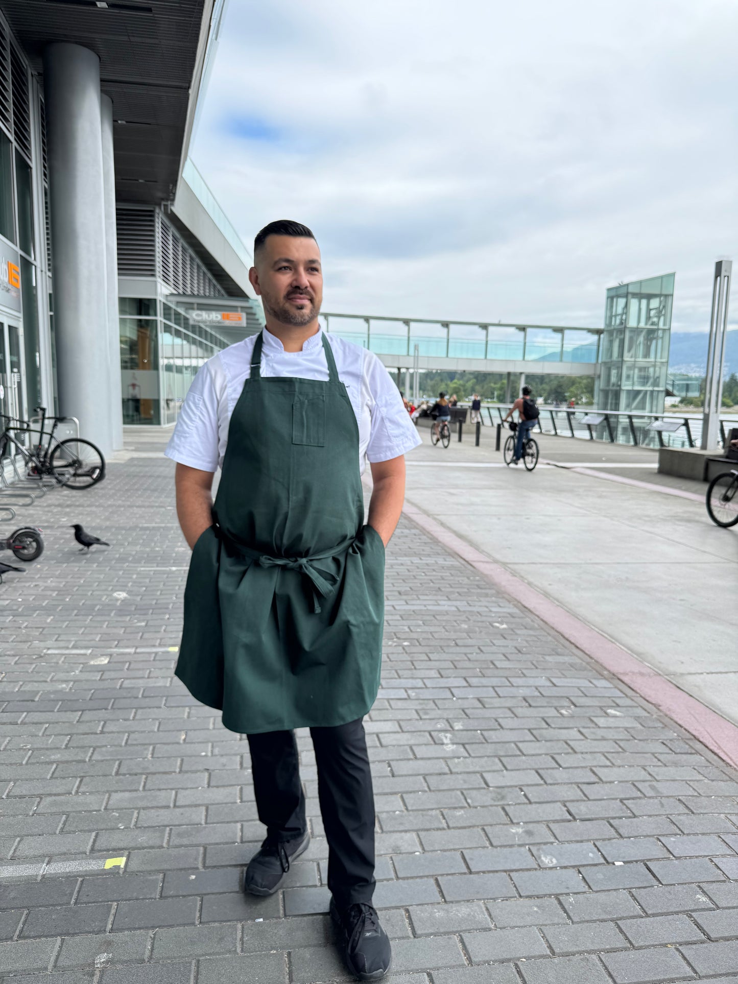 THE ATELIER SERIES 4 APRON
