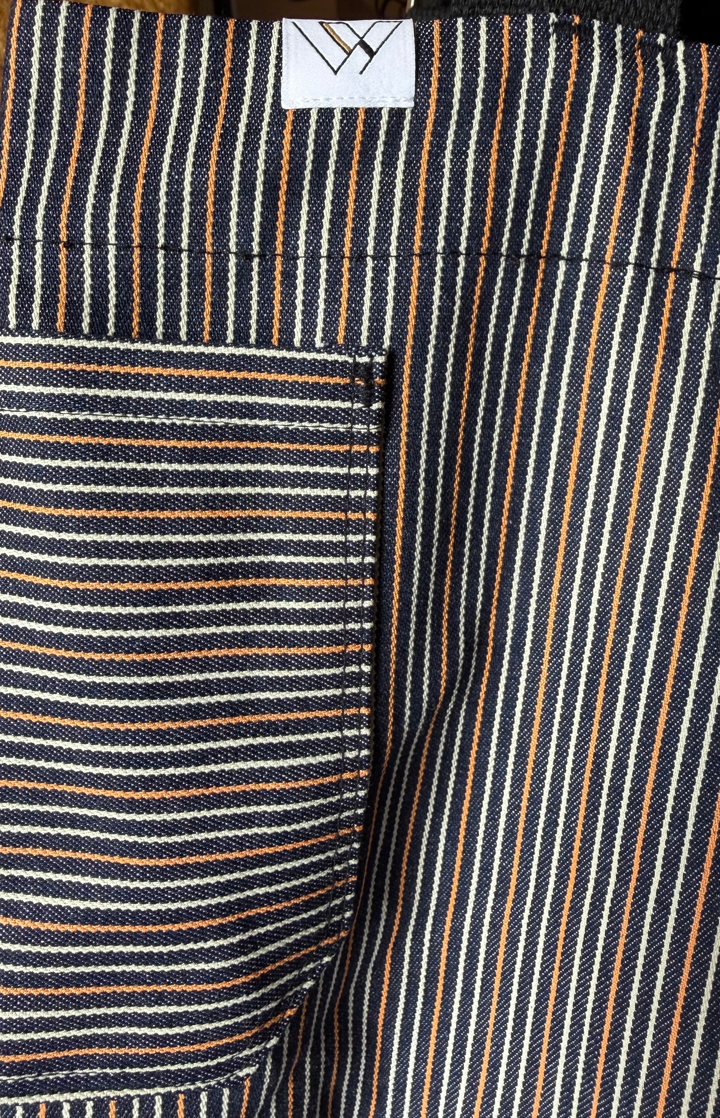 Vancouver 162 aprons stripe (orange, navy, white)