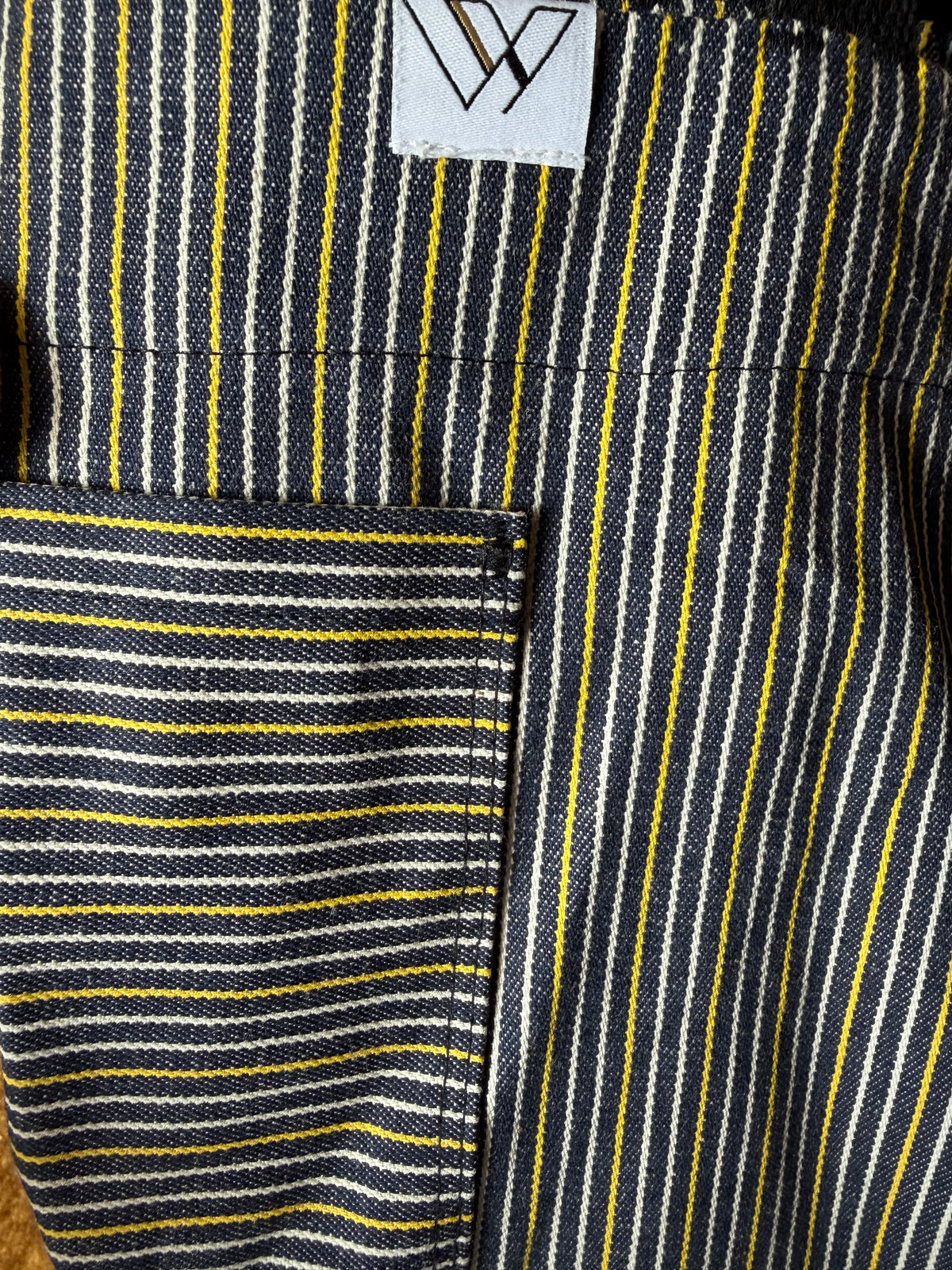 Vancouver 162 Apron (yellow, navy, white stripe)