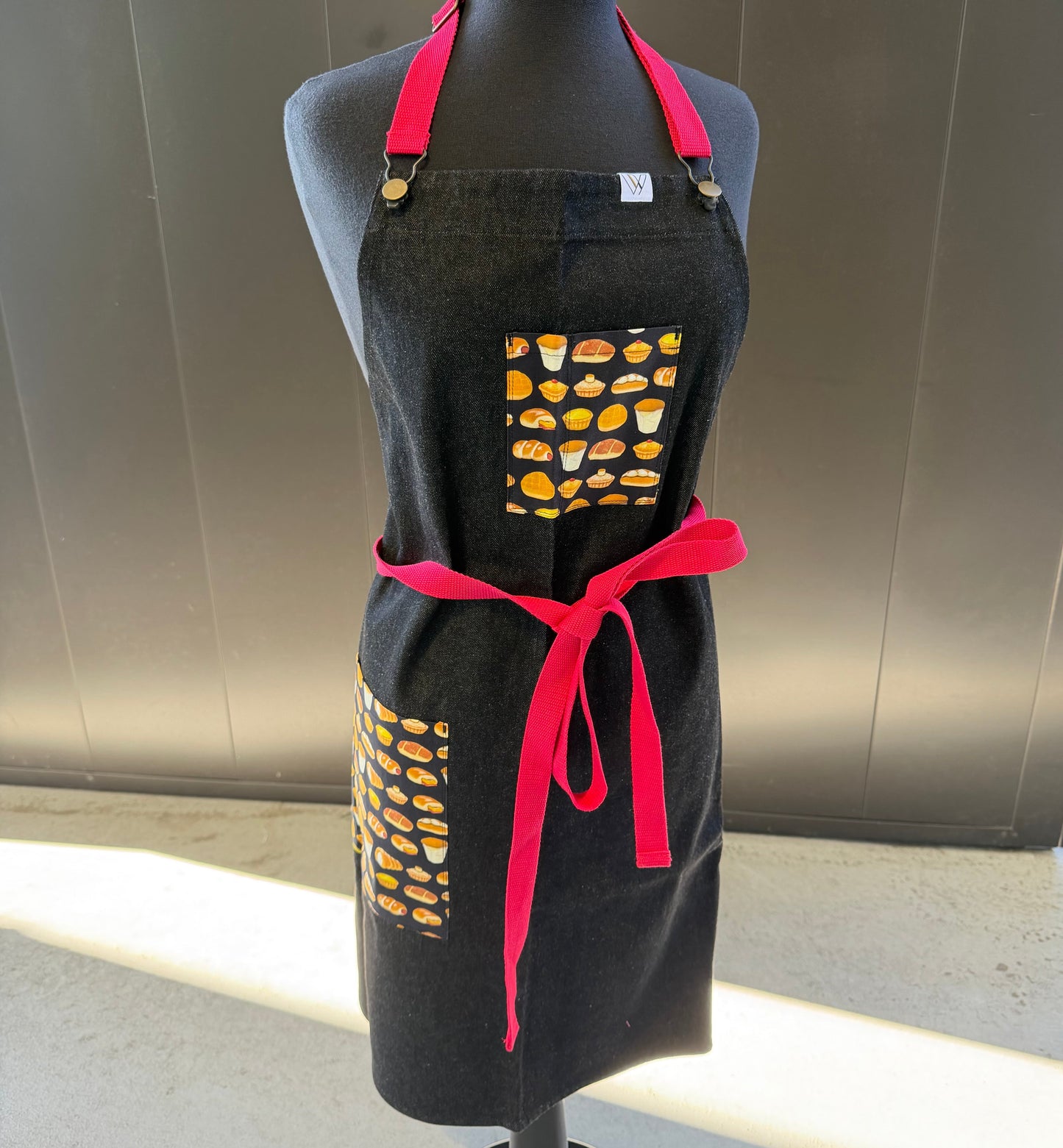 Hong Kong Collection Apron (black denim, bakery)
