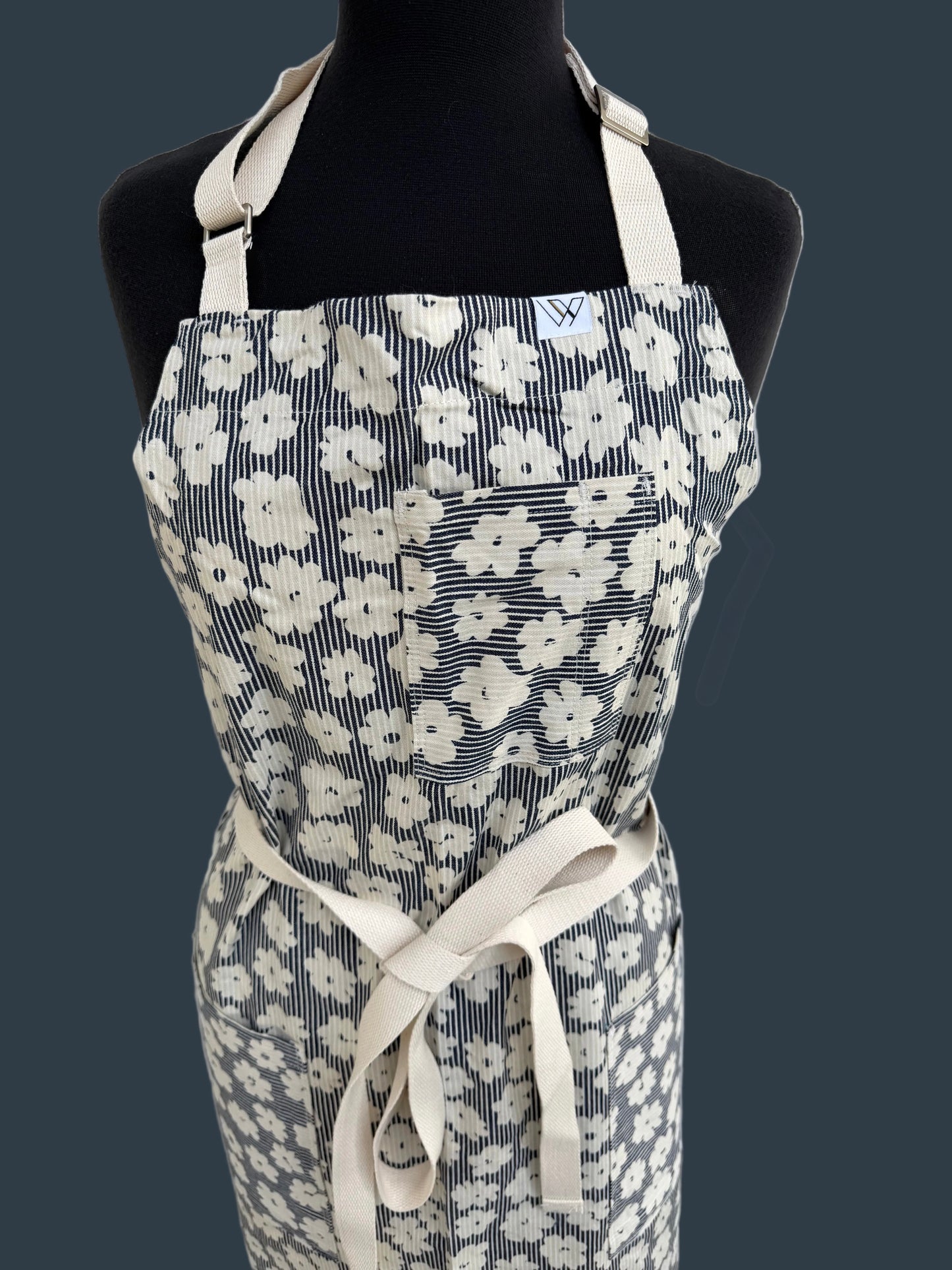 Vancouver 221 Apron ( floral & stripe)