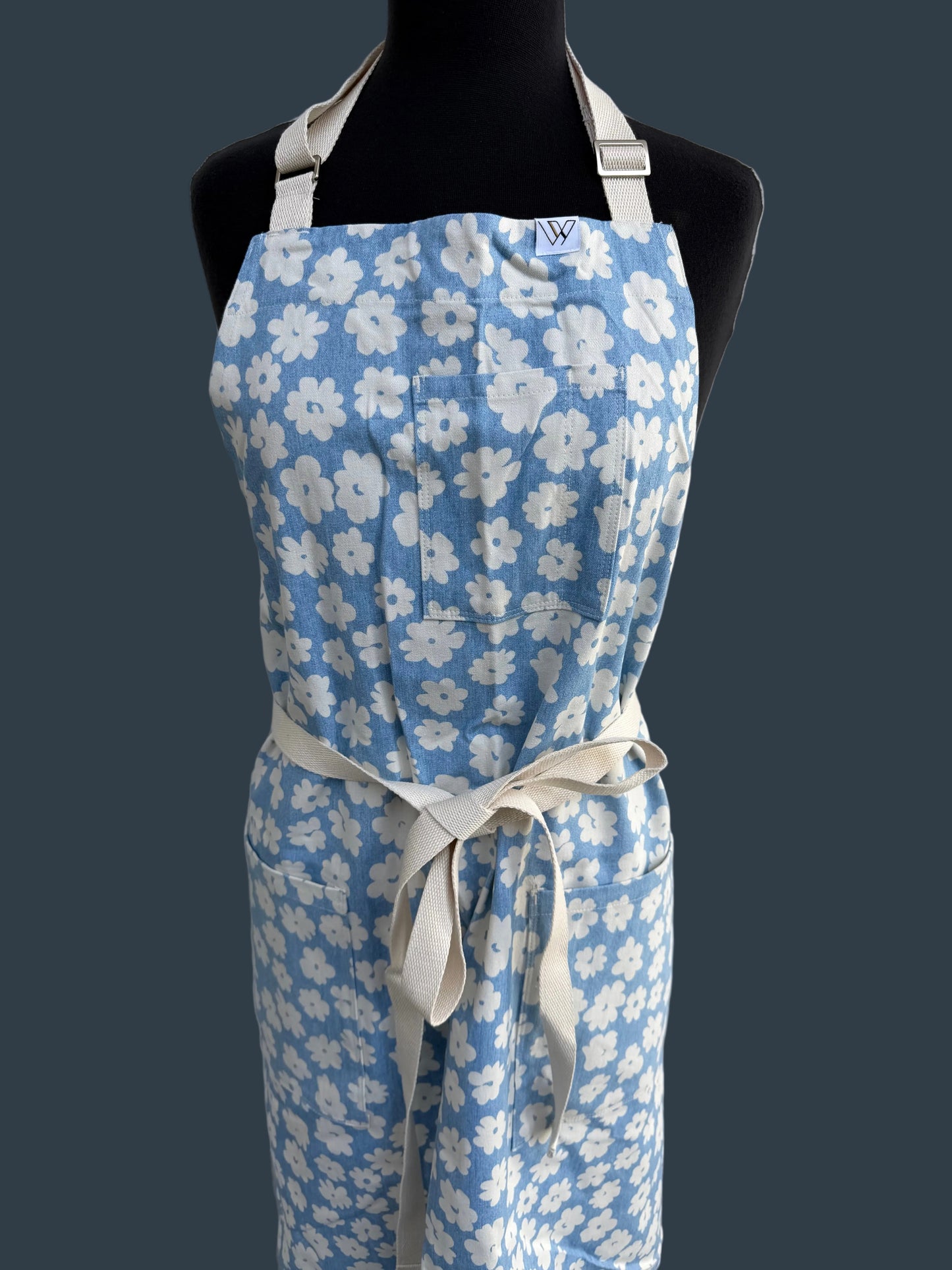 Vancouver 221 Apron (floral light blue)