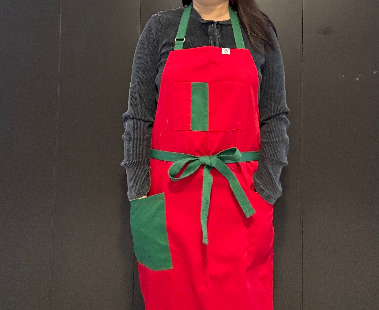 HOLIDAY EDITION APRON