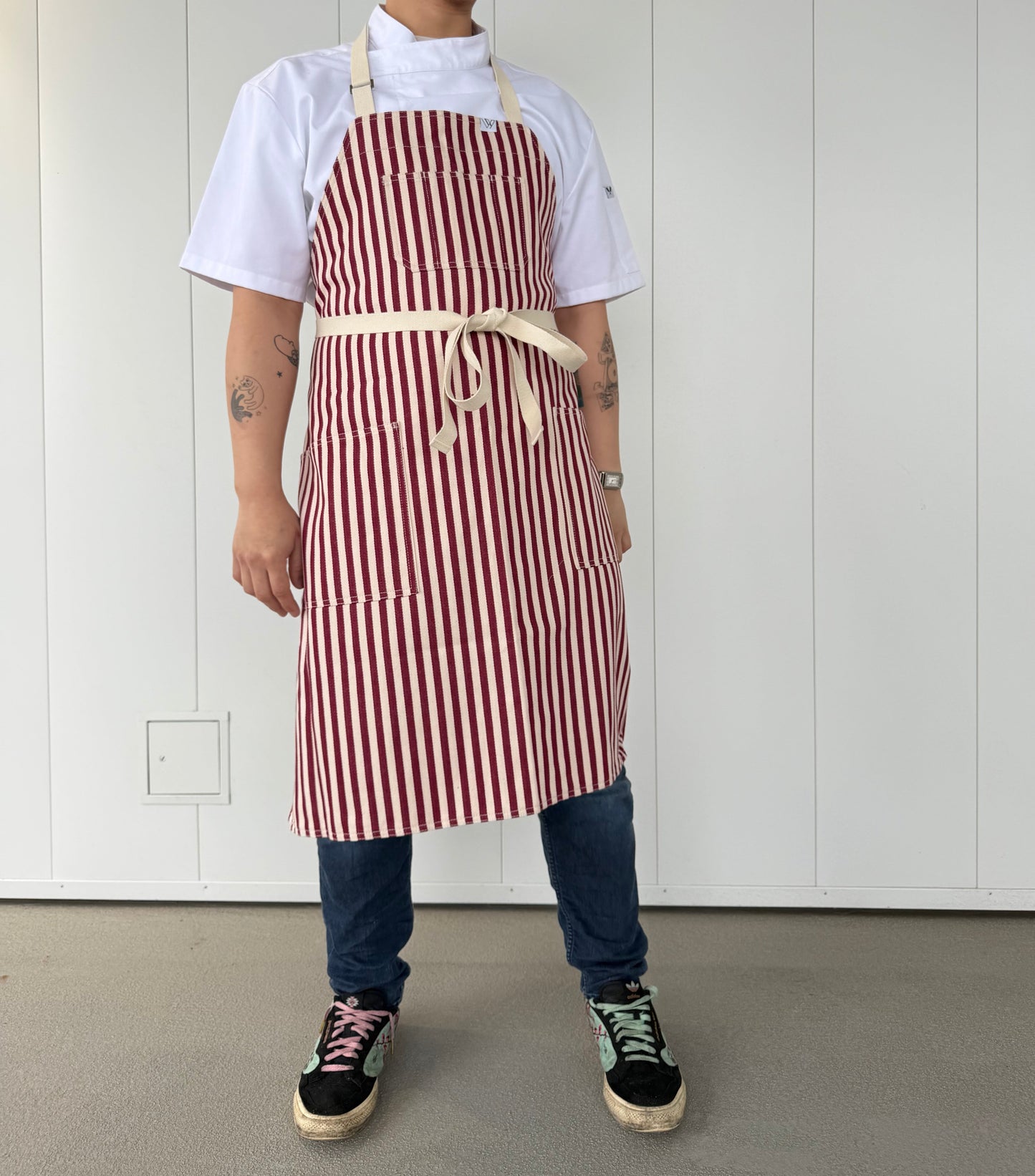 SEOUL 03 APRON (burgundy cream)