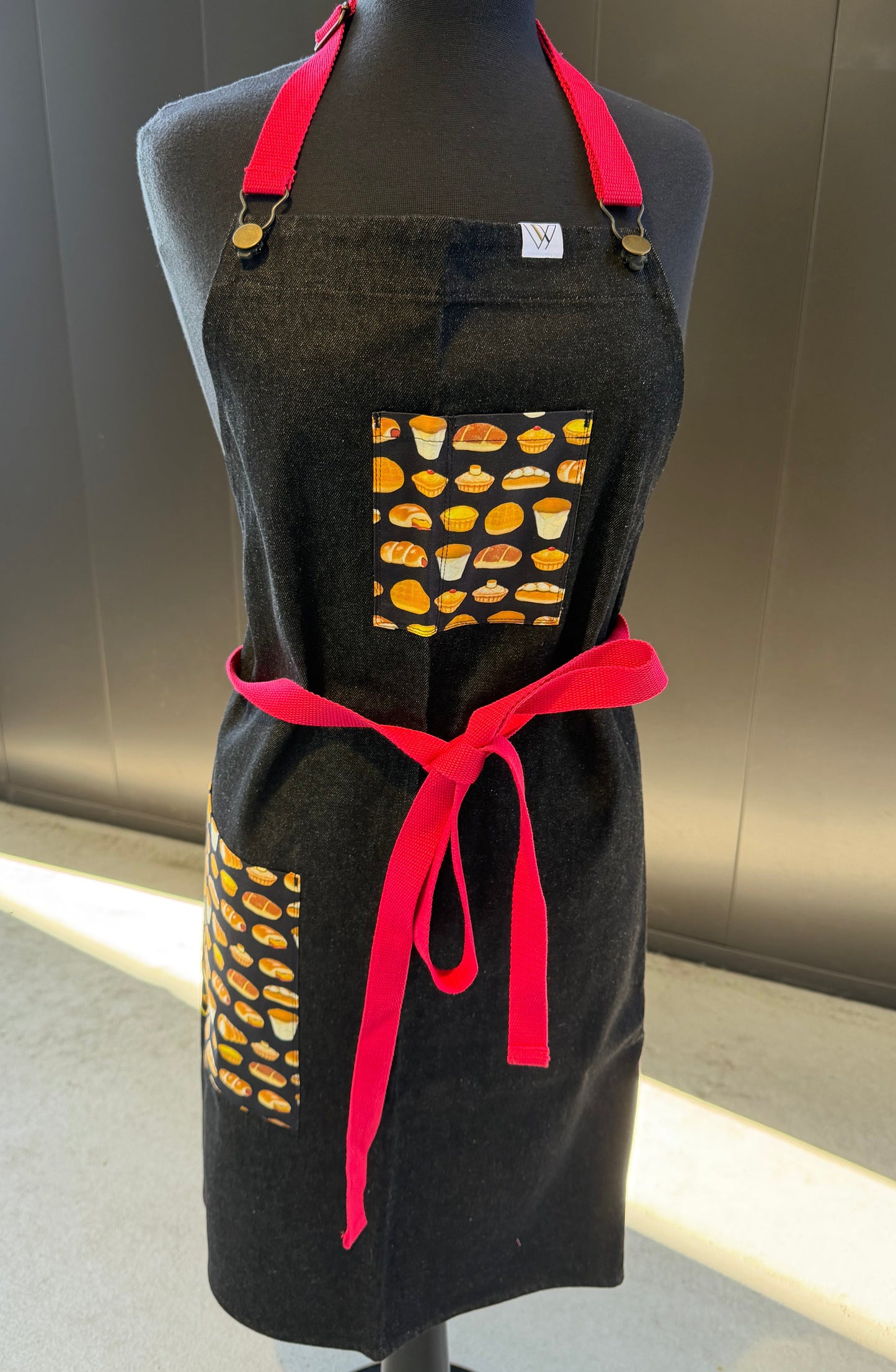 Hong Kong Collection Apron (black denim, bakery)