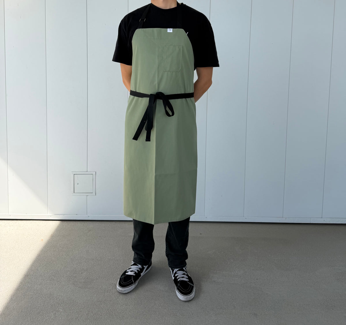 Vancouver 213 Apron (sage cotton polyester with black straps)