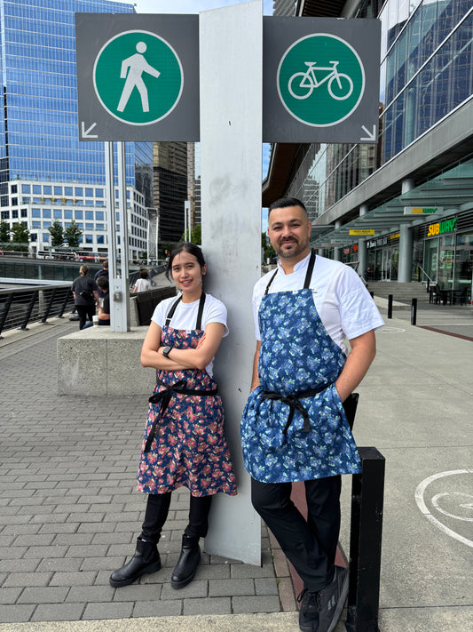 VANCOUVER 94 FLORAL APRONS (FLOWERS)
