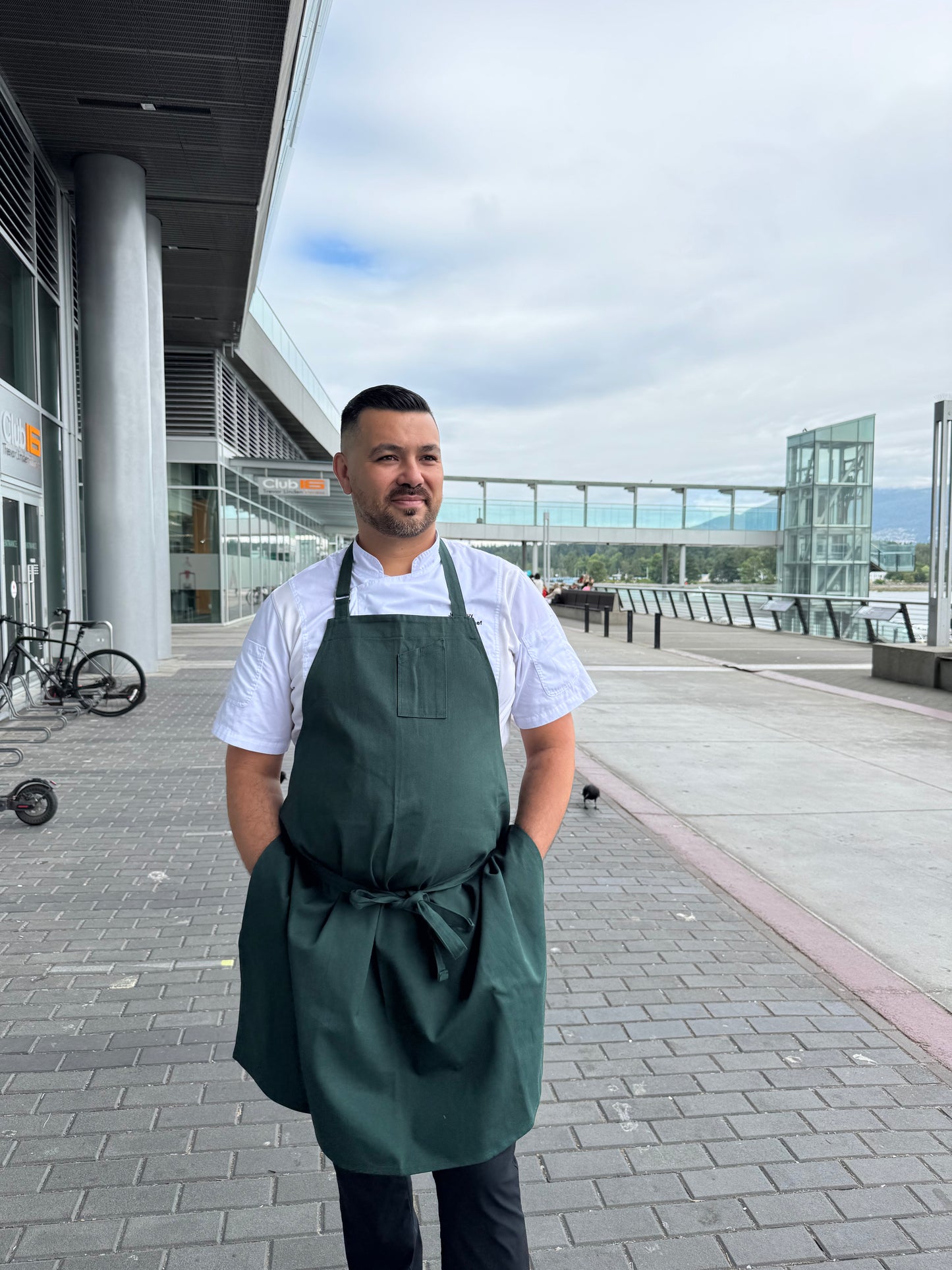 THE ATELIER SERIES 4 APRON