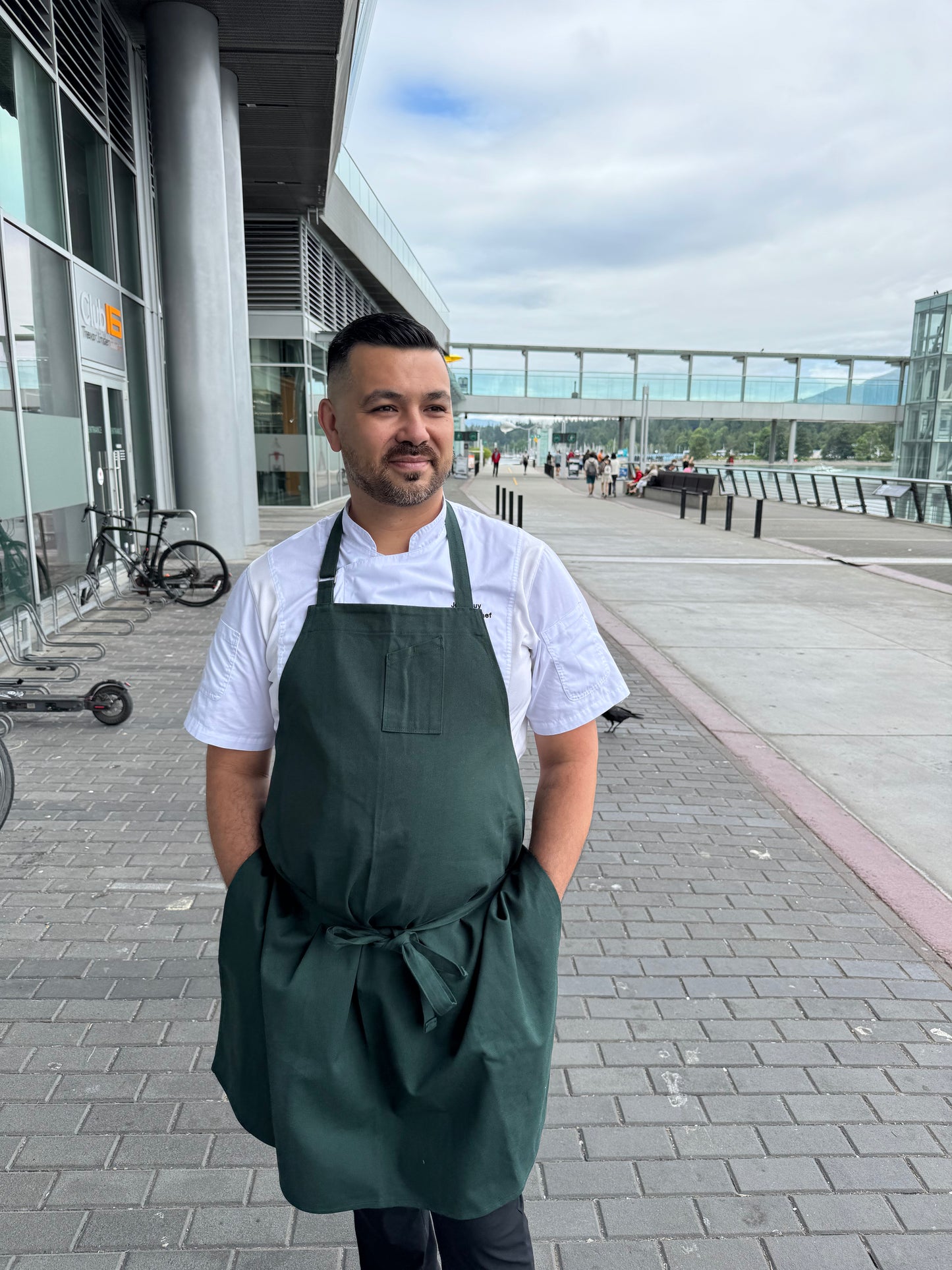THE ATELIER SERIES 4 APRON